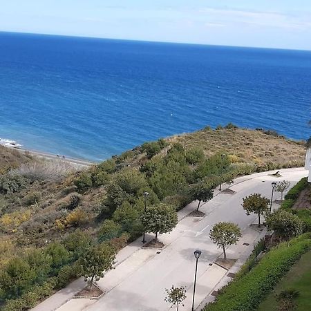 Chic Beachfront Apartment Torrox Exterior foto