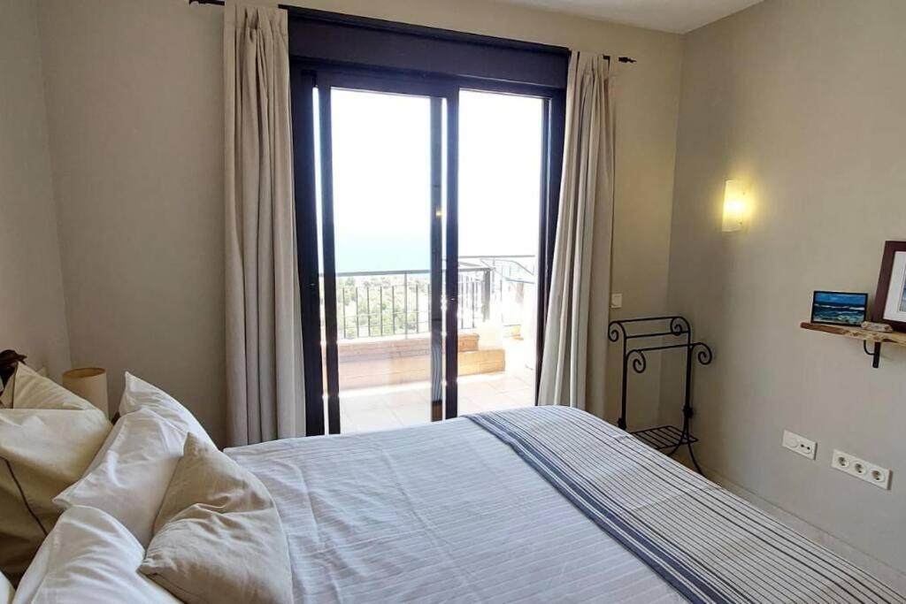 Chic Beachfront Apartment Torrox Exterior foto