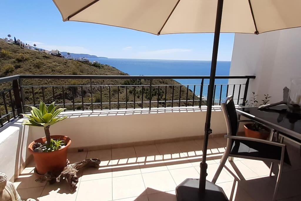 Chic Beachfront Apartment Torrox Exterior foto
